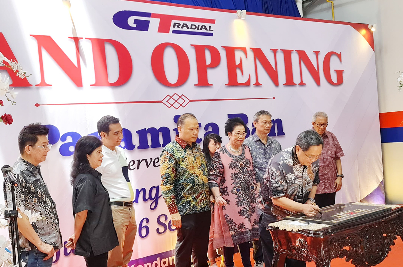 Inaugurating the 20th Store in Surabaya, Gajah Tunggal and PT Paramita Banindo Makmur Aggressively Expand the Tire Market